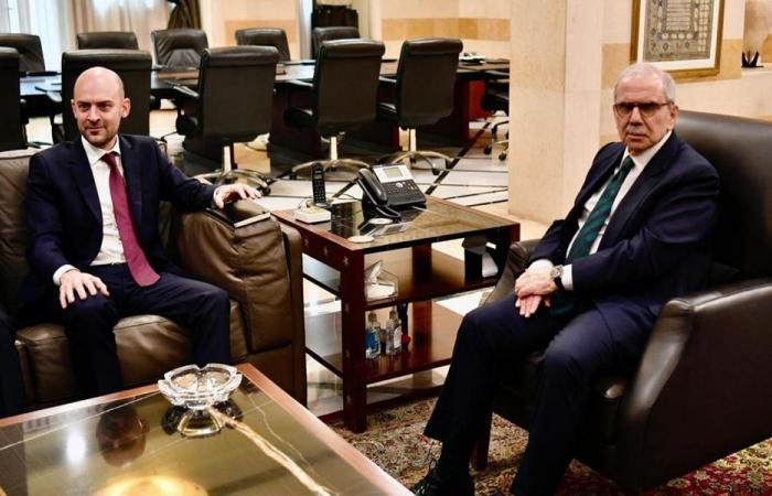 سلام: لا فراغ في الجنوب بعد “اليونيفيل” والدعم الفرنسي مستمر