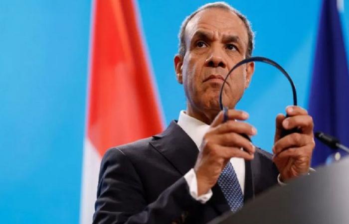 مصر تدعو لحل دبلوماسي في اليمن